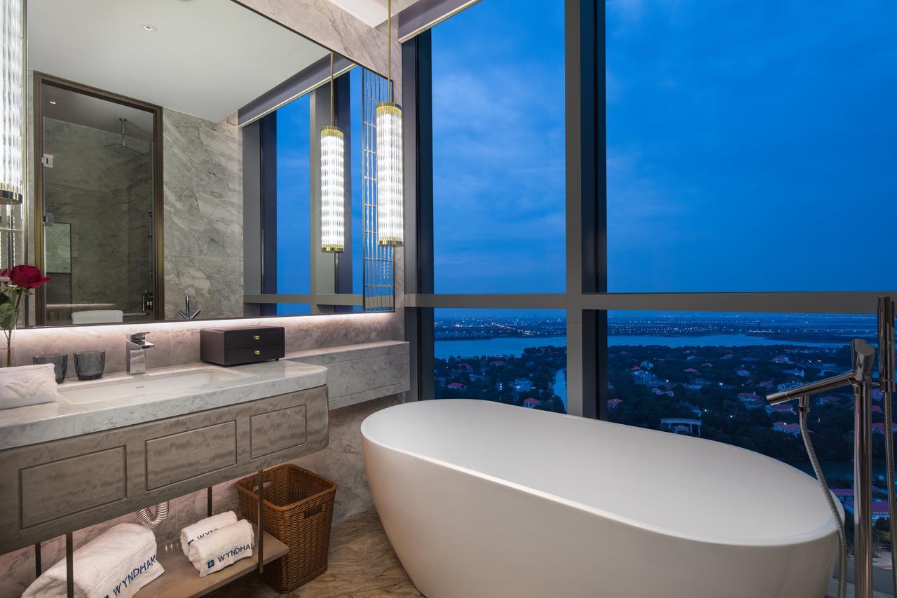 Hotel Wyndham Grand Suzhou Fenhu Xinta Exteriér fotografie
